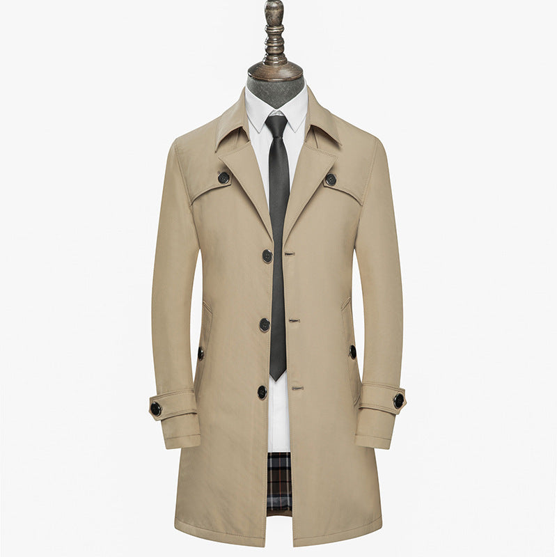 Schlanker, hübscher Trenchcoat
