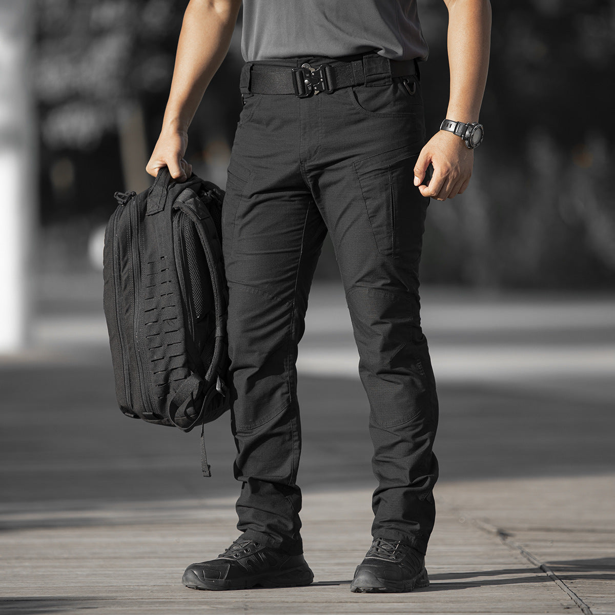 Lockere, strapazierfähige Herren-Cargohose mit mehreren Taschen
