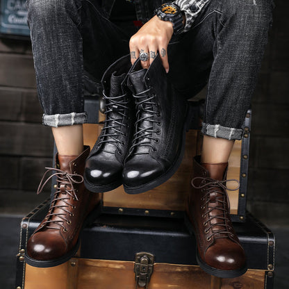 Arbeiterstiefel im britischen Stil mit Pinselfarbe