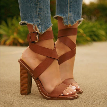 Plus-size sandals for women with chunky heels - ARCHSHOPE