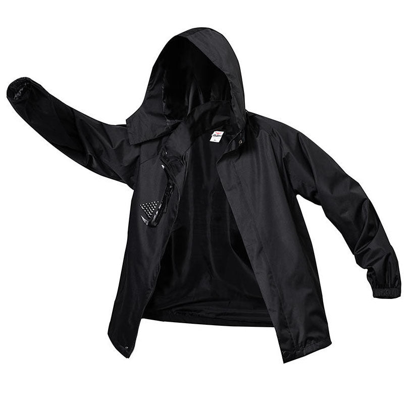 Veste à capuche fine assortie aux couleurs de l'automne et de l'hiver