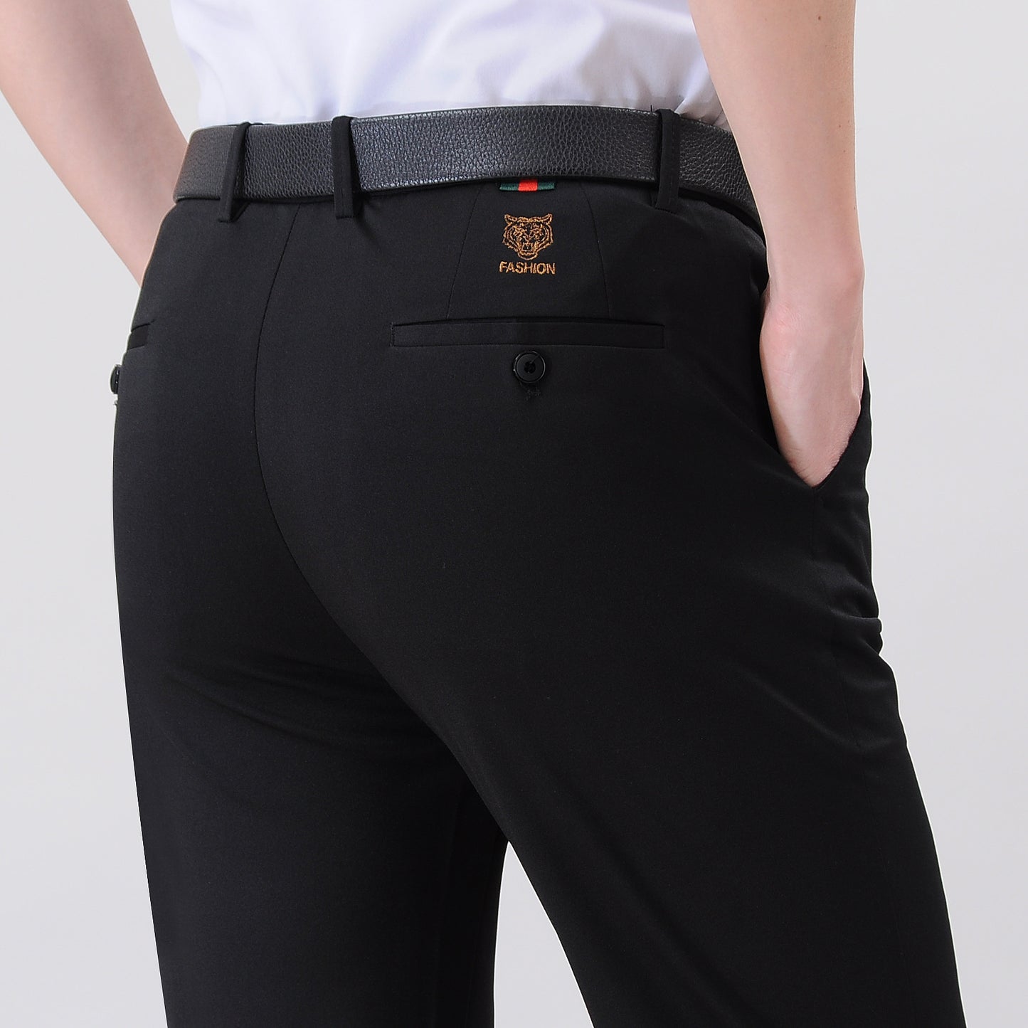 Dünne Leggings aus Eisseide und dicke Business-Hose mit Anti-Falten-Effekt