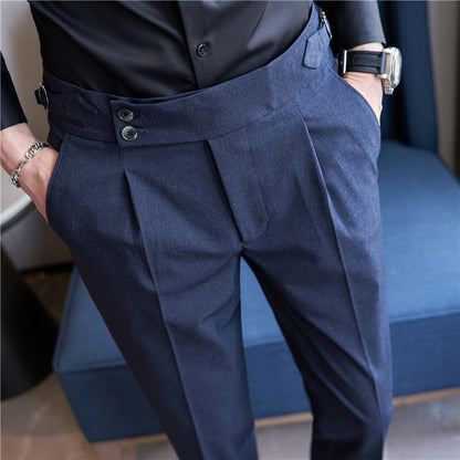 Lässige Anzughose mit hoher Taille und schmaler Passform