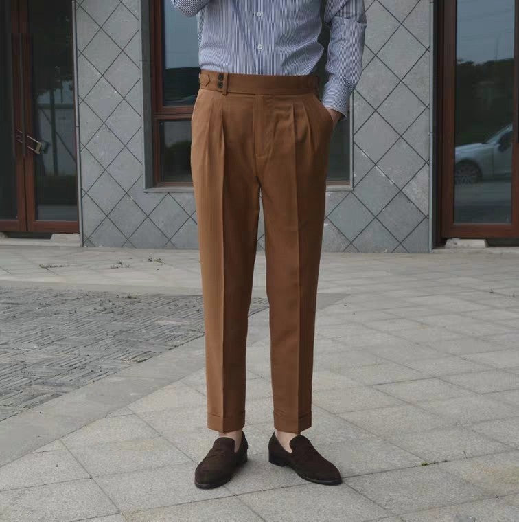 Pantalon de costume slim à brides et boucle Paris