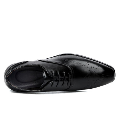 Formelle Lederschuhe Britische Männer Brogue Spitzschuh Spitze