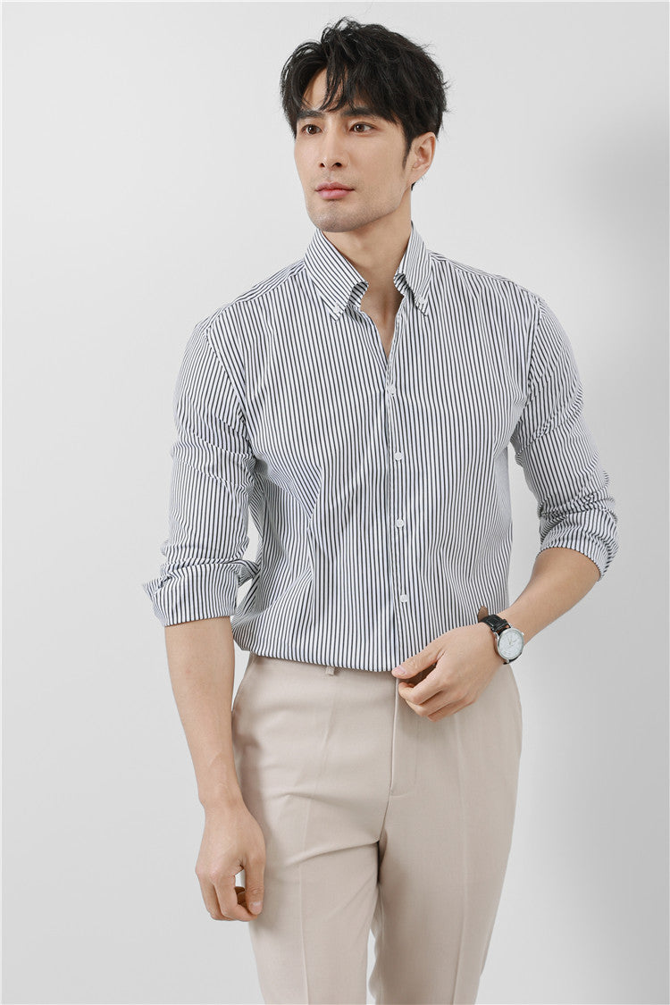 Gestreiftes Herren Langarmshirt mit V-Ausschnitt