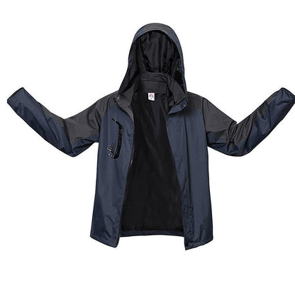 Veste à capuche fine assortie aux couleurs de l'automne et de l'hiver