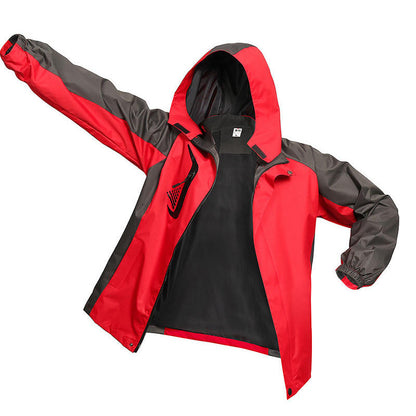 Veste à capuche fine assortie aux couleurs de l'automne et de l'hiver