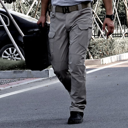 Lockere, schnelltrocknende Stretch-Cargohose mit Camouflage-Muster für Herren
